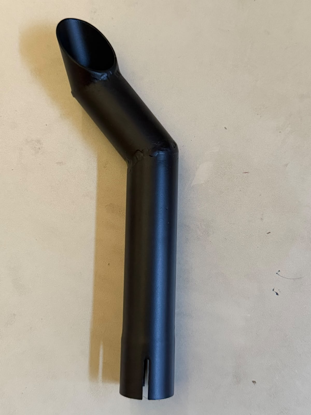 Çıxış patrupkası (Exhaust pipe)